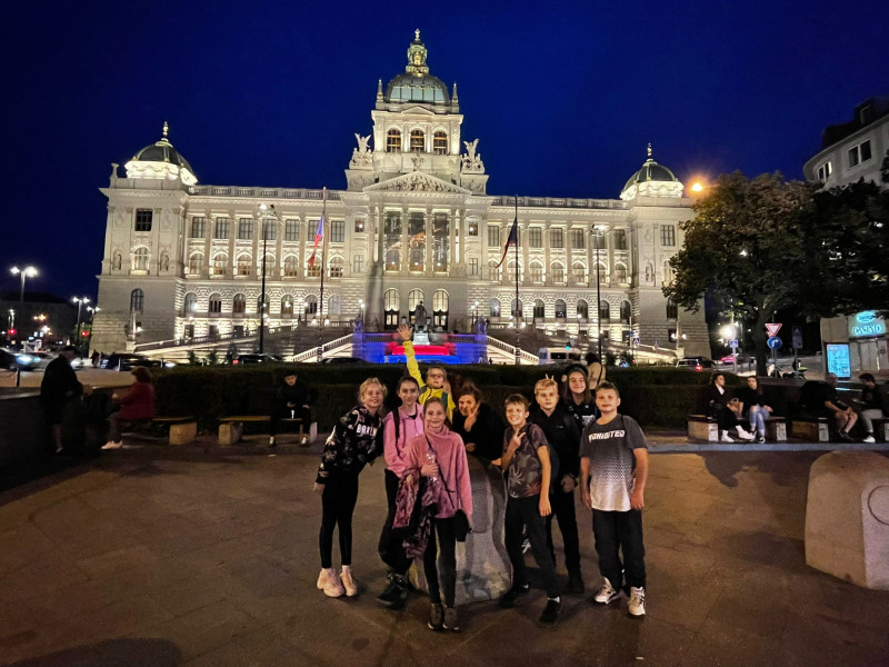 Páťáci a šesťáci v Praze photo